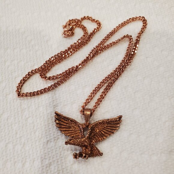 Eagle in Flight Bronze Pendant Necklace Hunting Bird Of Prey Mini Cuban Chain - Picture 2 of 6